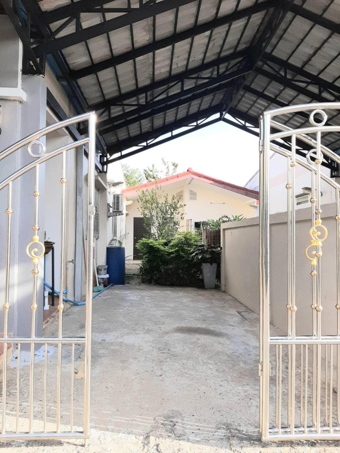 Rutcha Homestay Betong รัชชา โฮมสเตย์ เบตง المظهر الخارجي الصورة