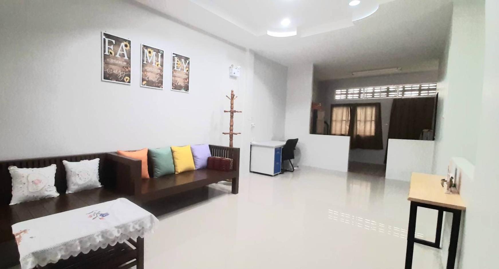Rutcha Homestay Betong รัชชา โฮมสเตย์ เบตง المظهر الخارجي الصورة
